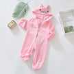 Baby-Schlafanzug Hase Puderrosa, flache Nähte und weiches Material, Baby-Pyjama zum Einkuscheln, Vorderansicht