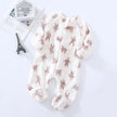 Baby-Schlafanzug ohne Füßchen, flache Nähte und weiches Material, Baby-Pyjama zum Einkuscheln, Vorderansicht