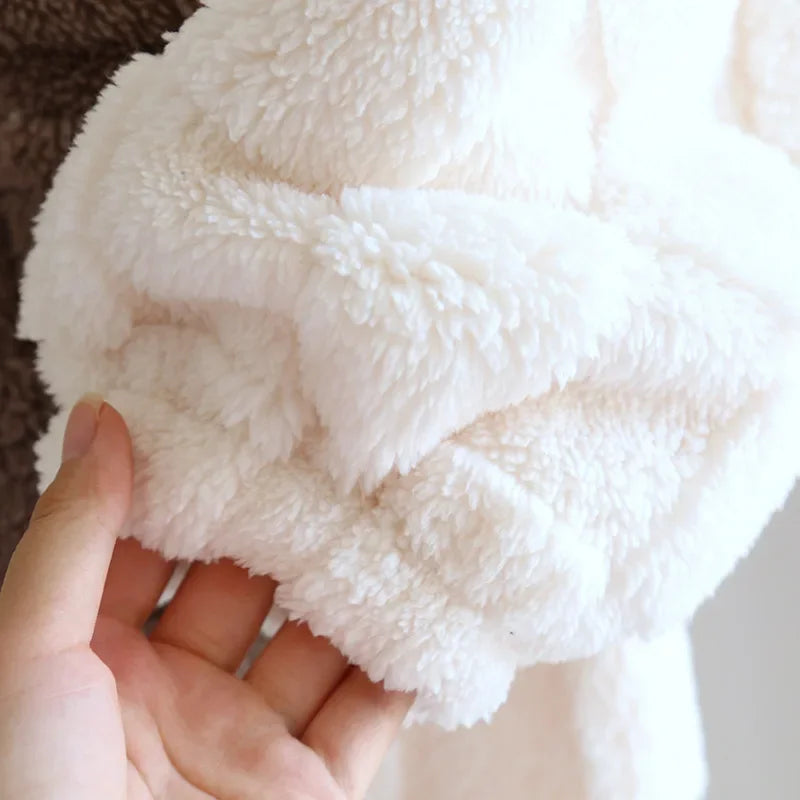 Bademantel Kuschel mit Kapuze, weiches Fleece, kuscheliger Bademantel zum Einkuscheln, Rückansicht