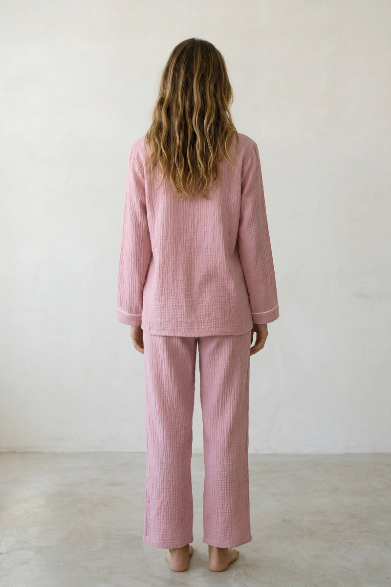 Baumwoll-Schlafanzug Altrosa Damen, atmungsaktive Baumwolle, Baumwoll-Pyjama für Damen zum Einkuscheln, Rückansicht