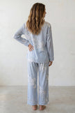 Baumwoll-Schlafanzug Blumen Hellblau Damen, atmungsaktive Baumwolle, Baumwoll-Pyjama für Damen, Detailansicht der Verarbeitung