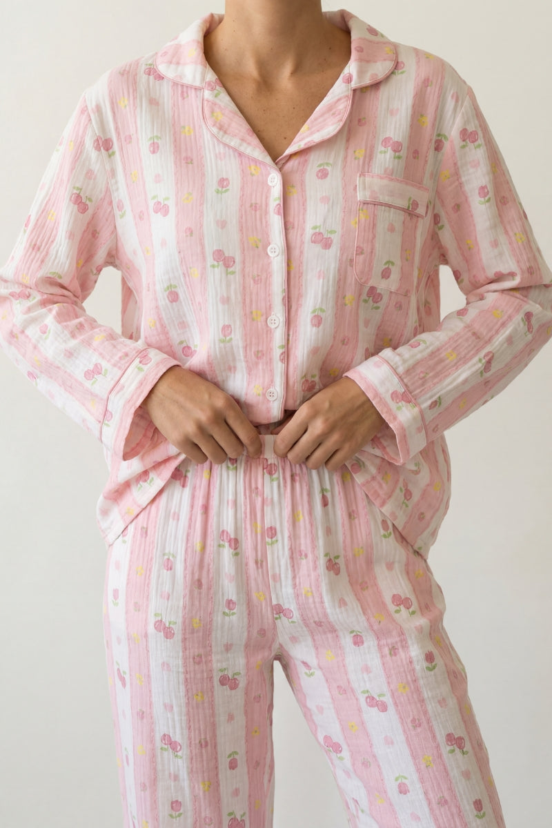 Baumwoll-Schlafanzug Blumen Rosa Damen, atmungsaktive Baumwolle, Baumwoll-Pyjama für Damen zum Einkuscheln, Rückansicht