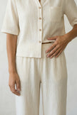 Baumwoll-Schlafanzug Ecru Kurzarm Damen, atmungsaktive Baumwolle, Baumwoll-Pyjama für Damen, Detailansicht der Verarbeitung