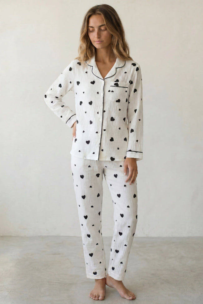 Baumwoll-Schlafanzug Herzen Damen, atmungsaktive Baumwolle, Baumwoll-Pyjama für Damen zum Einkuscheln, Rückansicht