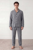 Baumwoll-Schlafanzug Nadelstreifen Herren, atmungsaktive Baumwolle, Baumwoll-Pyjama für Herren zum Einkuscheln, Vorderansicht