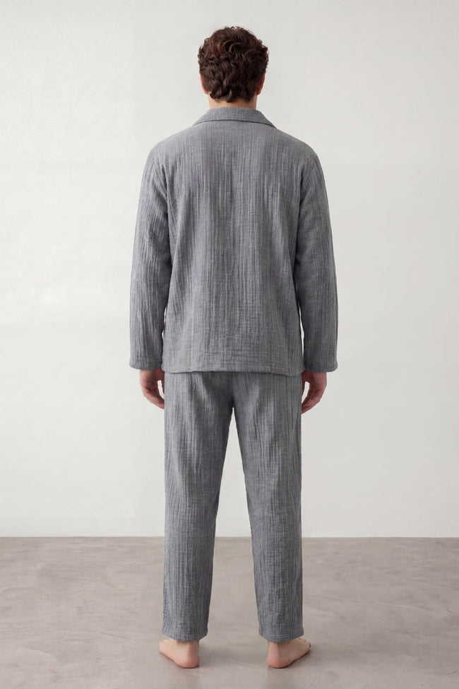 Baumwoll-Schlafanzug Nadelstreifen Herren, atmungsaktive Baumwolle, Baumwoll-Pyjama für Herren zum Einkuscheln, Rückansicht