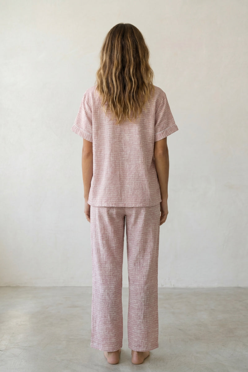Baumwoll-Schlafanzug Rosa Kurzarm Damen, atmungsaktive Baumwolle, Baumwoll-Pyjama für Damen, Detailansicht der Verarbeitung