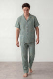Baumwoll-Schlafanzug Salbeigrün Kurzarm Herren, atmungsaktive Baumwolle, Baumwoll-Pyjama für Herren, Vorderansicht