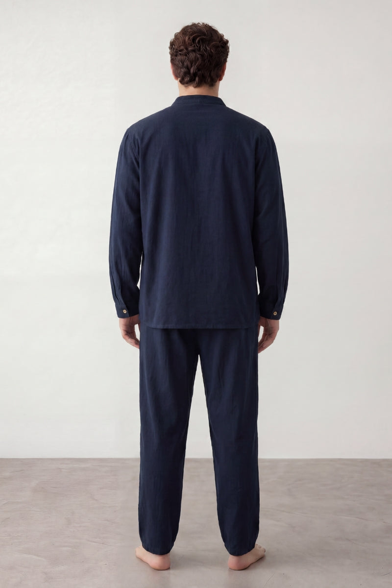 Baumwoll-Schlafanzug Stehkragen Herren, atmungsaktive Baumwolle, Baumwoll-Pyjama für Herren zum Einkuscheln, Rückansicht