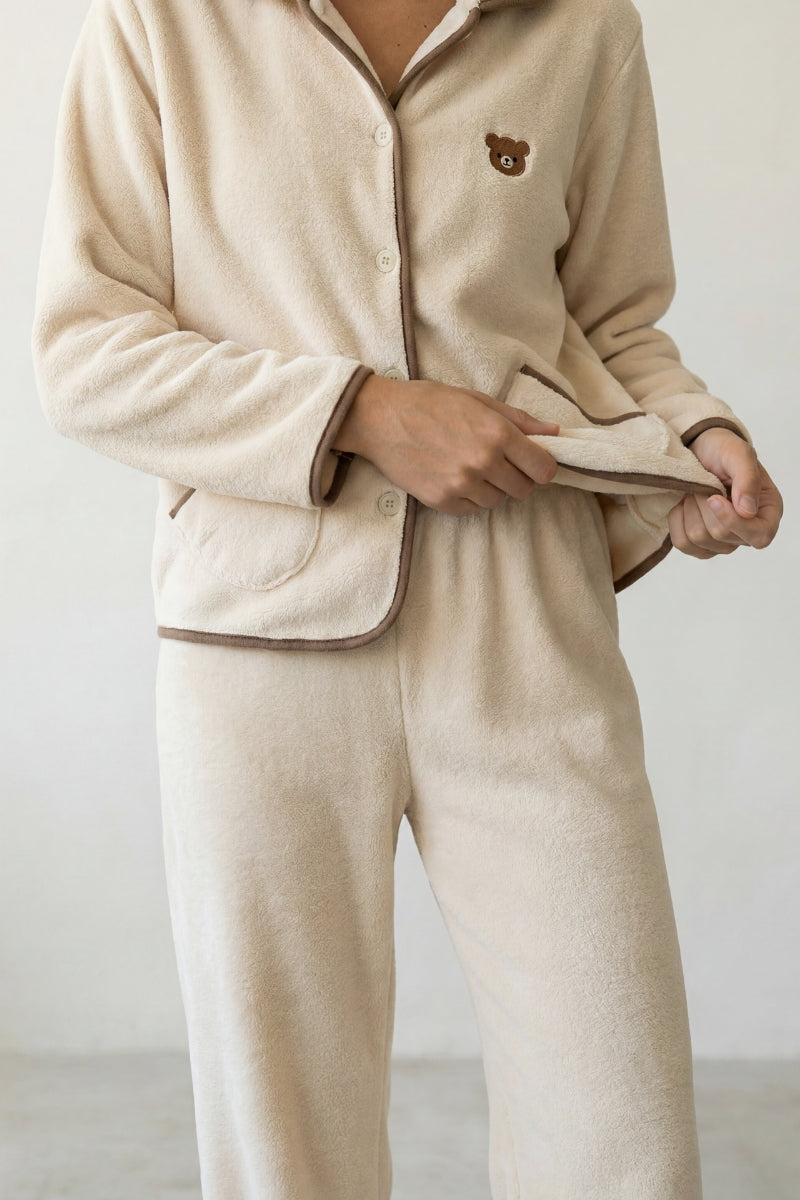 Fleece-Schlafanzug Ecru mit Bärchen, flauschiges Fleece, Fleece-Pyjama für Damen zum Einkuscheln, Rückansicht