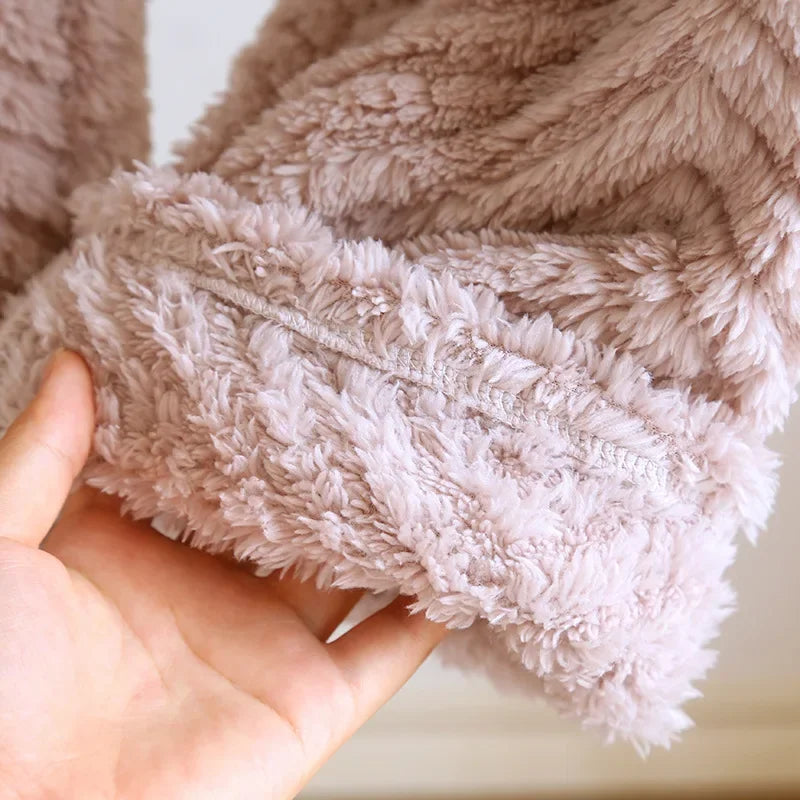 Fleece-Schlafanzug Flieder Struktur, flauschiges Fleece, Fleece-Pyjama für Damen zum Einkuscheln, Rückansicht