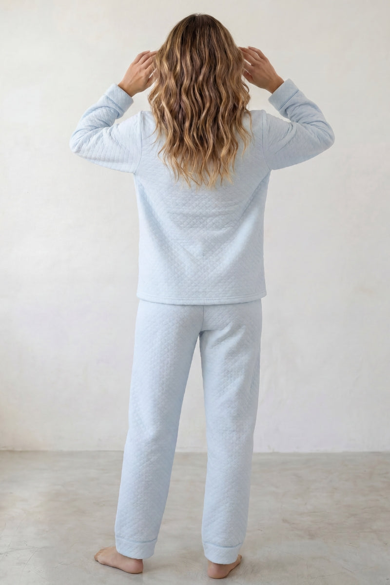 Fleece-Schlafanzug Gesteppt Hellblau, flauschiges Fleece, Fleece-Pyjama für Damen, Detailansicht der Verarbeitung