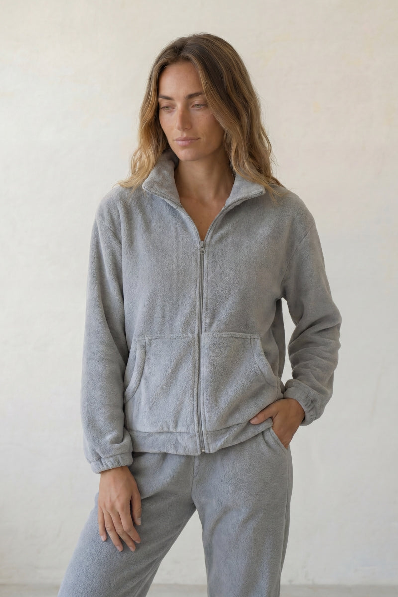 Fleece-Schlafanzug Graublau, flauschiges Fleece, Fleece-Pyjama für Damen zum Einkuscheln, Vorderansicht