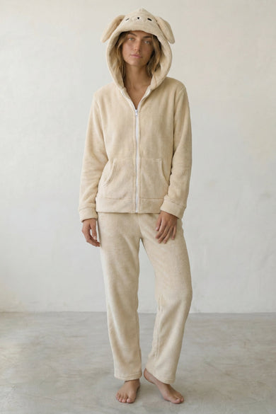 Fleece-Schlafanzug Hasenohren Creme, flauschiges Fleece, Fleece-Pyjama für Damen zum Einkuscheln, Vorderansicht