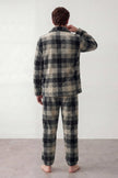 Fleece-Schlafanzug Karo Khaki Herren, flauschiges Fleece, Fleece-Pyjama für Herren, Detailansicht der Verarbeitung