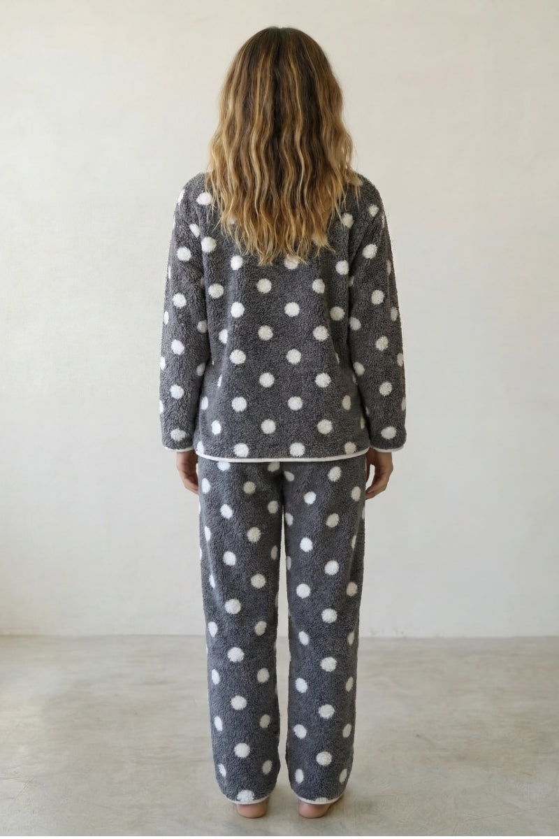 Fleece-Schlafanzug Punkte Grau, flauschiges Fleece, Fleece-Pyjama für Damen zum Einkuscheln, Rückansicht