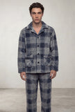 Fleece-Schlafanzug Schottenkaro Herren, flauschiges Fleece, Fleece-Pyjama für Herren zum Einkuscheln, Vorderansicht