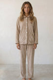 Fleece-Schlafanzug Taupe, flauschiges Fleece, Fleece-Pyjama für Damen zum Einkuscheln, Vorderansicht