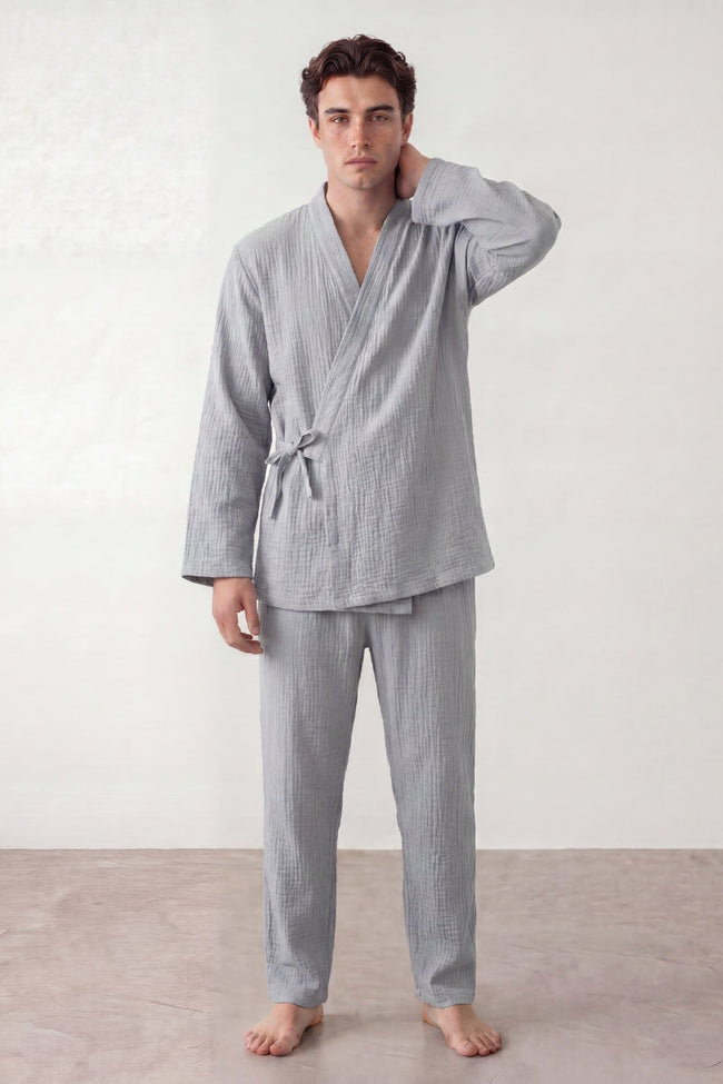 Kimono-Schlafanzug Hellgrau Herren, atmungsaktive Baumwolle, Baumwoll-Pyjama für Herren zum Einkuscheln, Vorderansicht