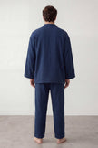 Kimono-Schlafanzug Marineblau Herren, atmungsaktive Baumwolle, Baumwoll-Pyjama für Herren zum Einkuscheln, Rückansicht