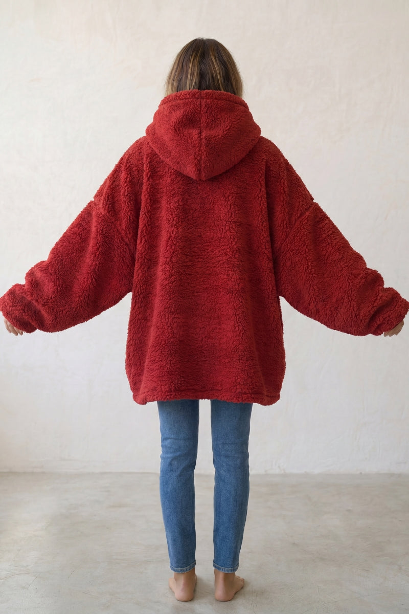 Kuscheldecke mit Ärmeln Bordeaux, Oversize-Schnitt mit Kapuze, Kuscheldecke mit Ärmel zum Einkuscheln, Rückansicht