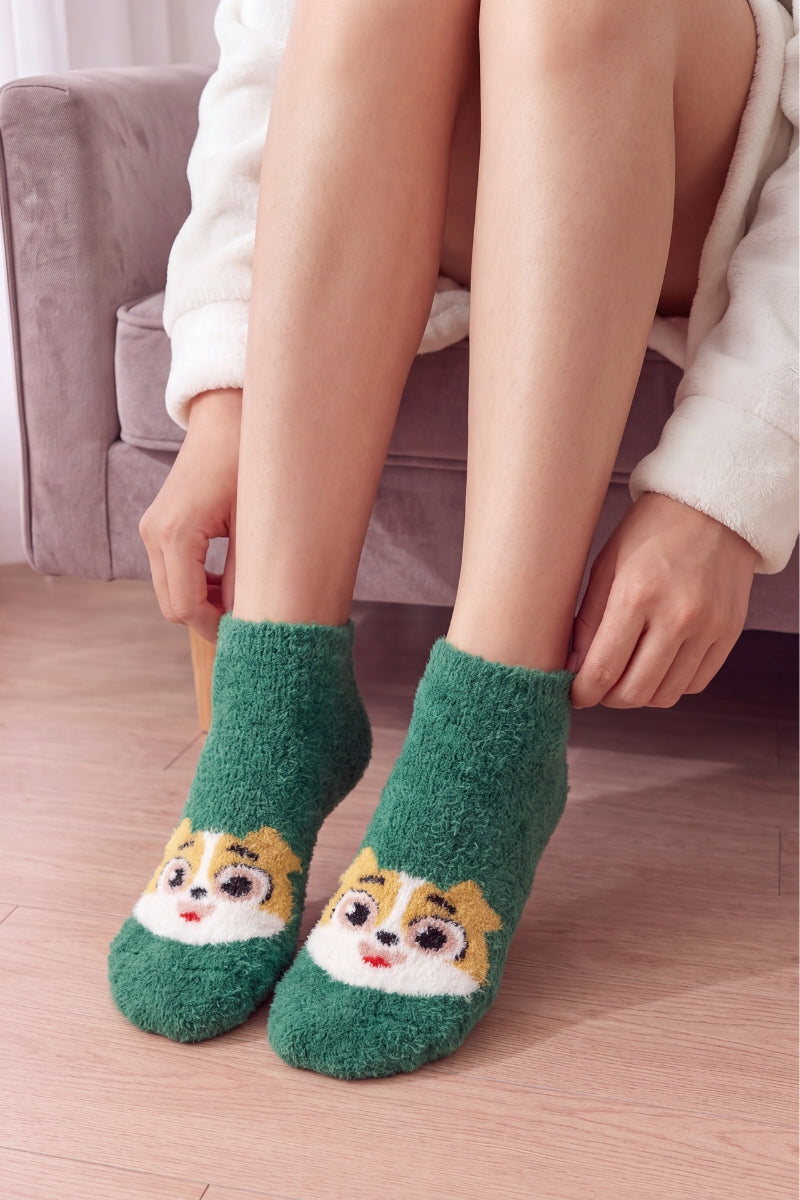 Kuschelsocken Lustig Shiba, flauschiges Material, warme Kuschelsocken zum Einkuscheln, Vorderansicht
