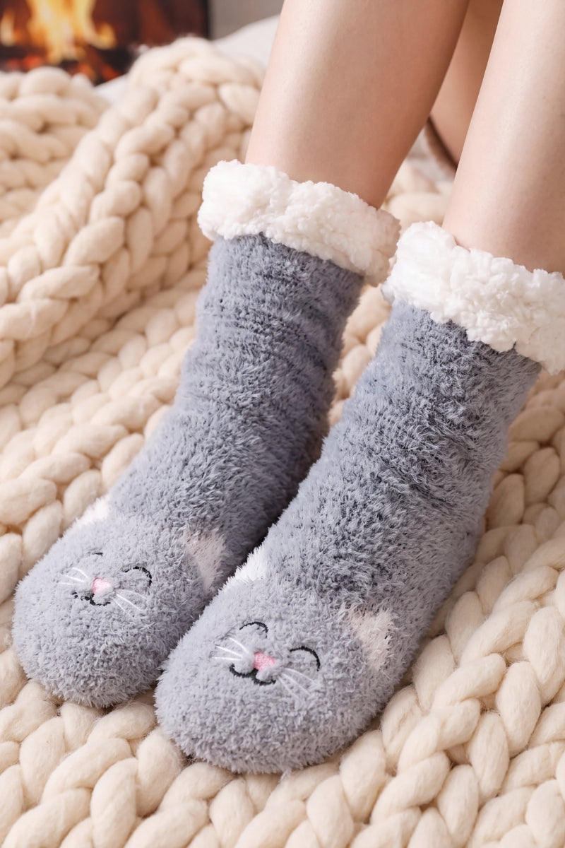 Kuschelsocken Plüsch Katze, flauschiges Material, warme Kuschelsocken zum Einkuscheln, Vorderansicht