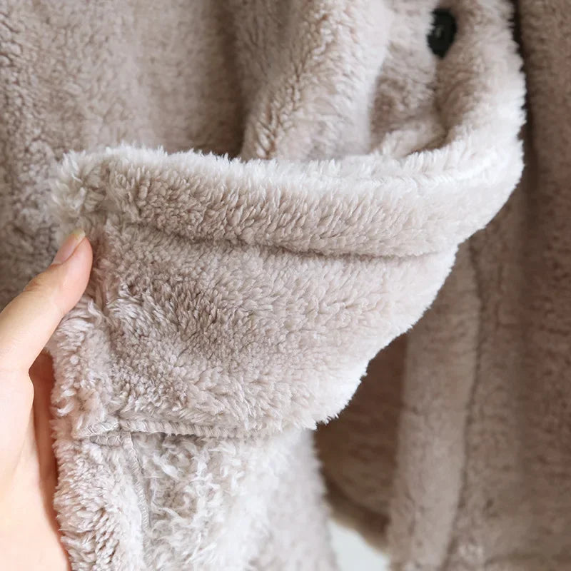 Morgenmantel Cocooning, langer Schnitt mit Gürtel, Morgenmantel zum Einhüllen zum Einkuscheln, Rückansicht