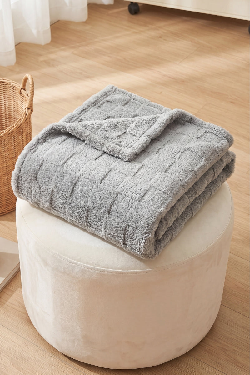 Wohndecke Graublau, flauschige Wohndecke aus Kuschelfleece, warm und weich für gemütliche Abende auf dem Sofa