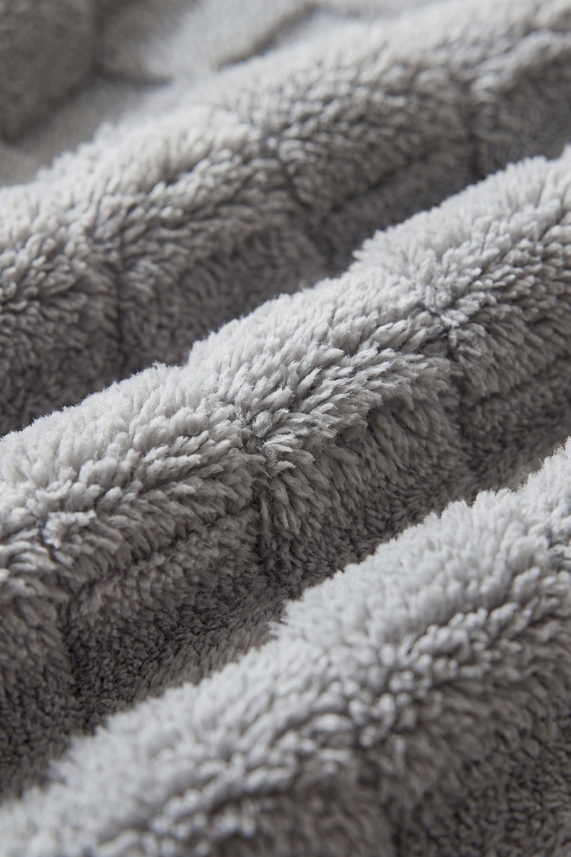 Wohndecke Graublau, flauschige Wohndecke aus Kuschelfleece, warm und weich für gemütliche Abende auf dem Sofa