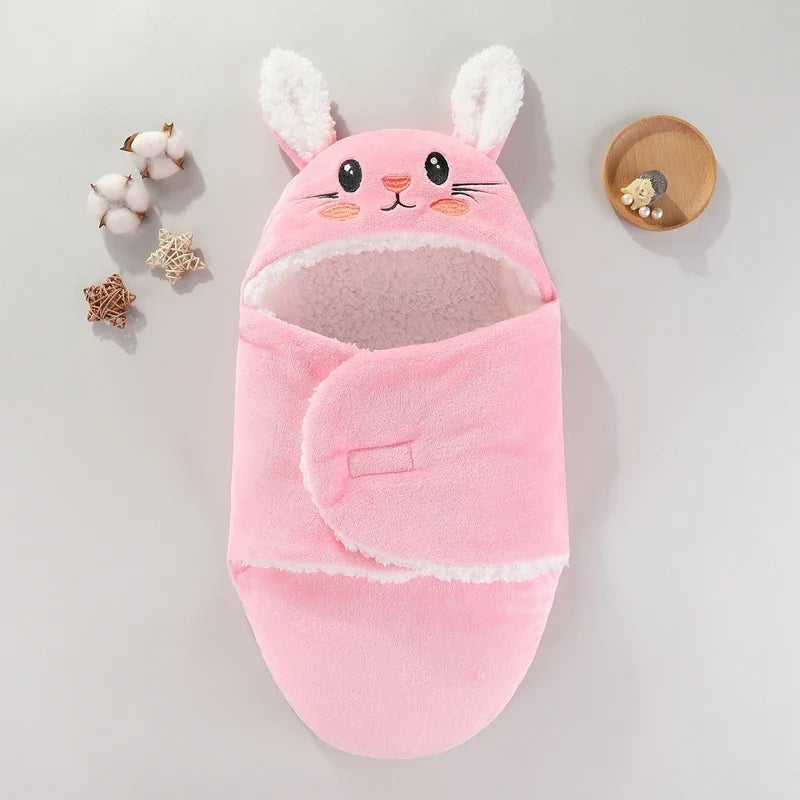 Pucktuch Hase, flache Nähte und weiches Material, Baby-Pyjama zum Einkuscheln, Vorderansicht