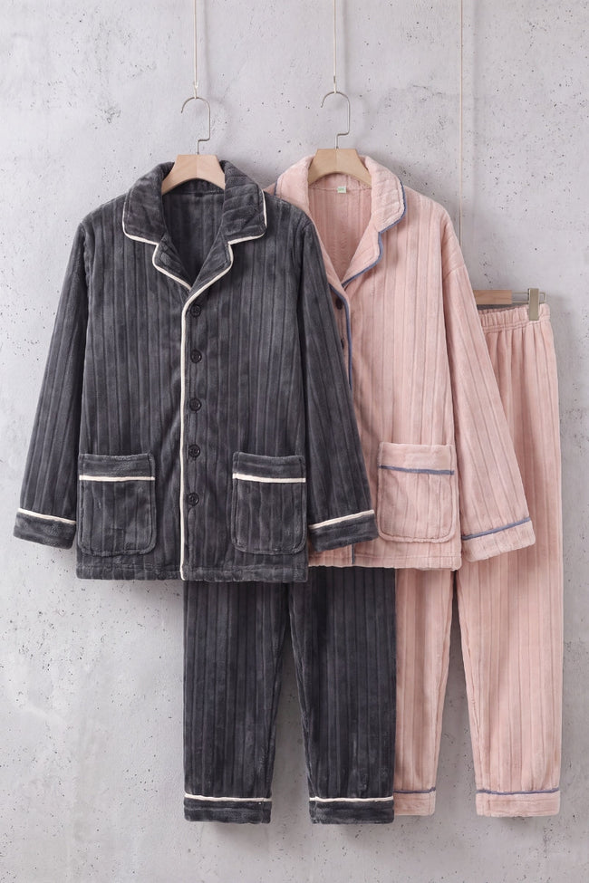 Partnerlook Schlafanzug Set, abgestimmter Schlafanzug für Damen und Herren in Rosa und Anthrazit, weich und warm für gemütliche Nächte zu zweit