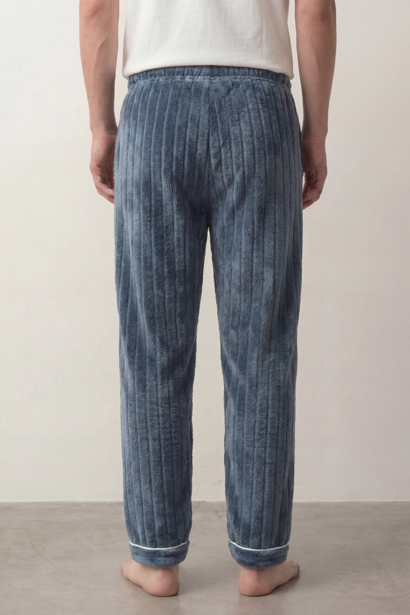 Schlafhose Flausch Denim Herren, weicher Gummibund, Pyjamahose für Herren zum Einkuscheln, Rückansicht