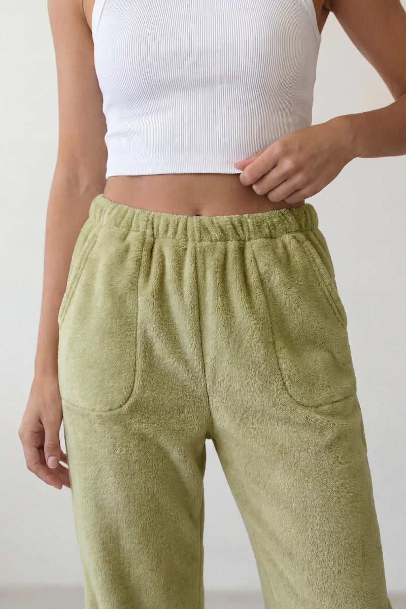 Schlafhose Fleece Khaki, weicher Gummibund, Pyjamahose für Damen zum Einkuscheln, Rückansicht
