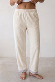 Schlafhose Kuschelfleece Ecru, weicher Gummibund, Pyjamahose für Damen zum Einkuscheln, Vorderansicht