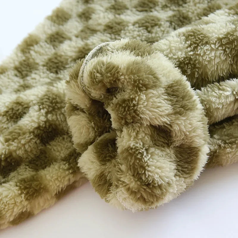 Schlafhose Kuschelfleece Khaki Herren, weicher Gummibund, Pyjamahose für Herren zum Einkuscheln, Rückansicht