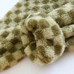 Schlafhose Kuschelfleece Khaki Herren, weicher Gummibund, Pyjamahose für Herren zum Einkuscheln, Rückansicht