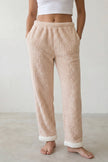 Schlafhose Kuschelfleece Rosé, weicher Gummibund, Pyjamahose für Damen zum Einkuscheln, Rückansicht