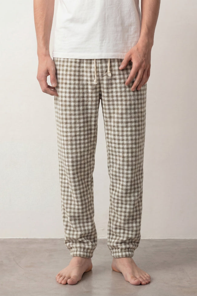 Schlafhose Vichy-Karo Herren, weicher Gummibund, Pyjamahose für Herren zum Einkuscheln, Vorderansicht