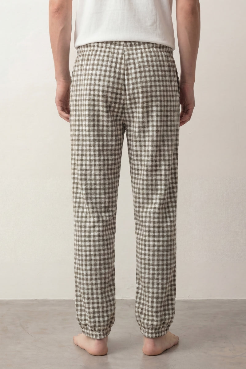 Schlafhose Vichy-Karo Herren, weicher Gummibund, Pyjamahose für Herren zum Einkuscheln, Detailansicht der Verarbeitung
