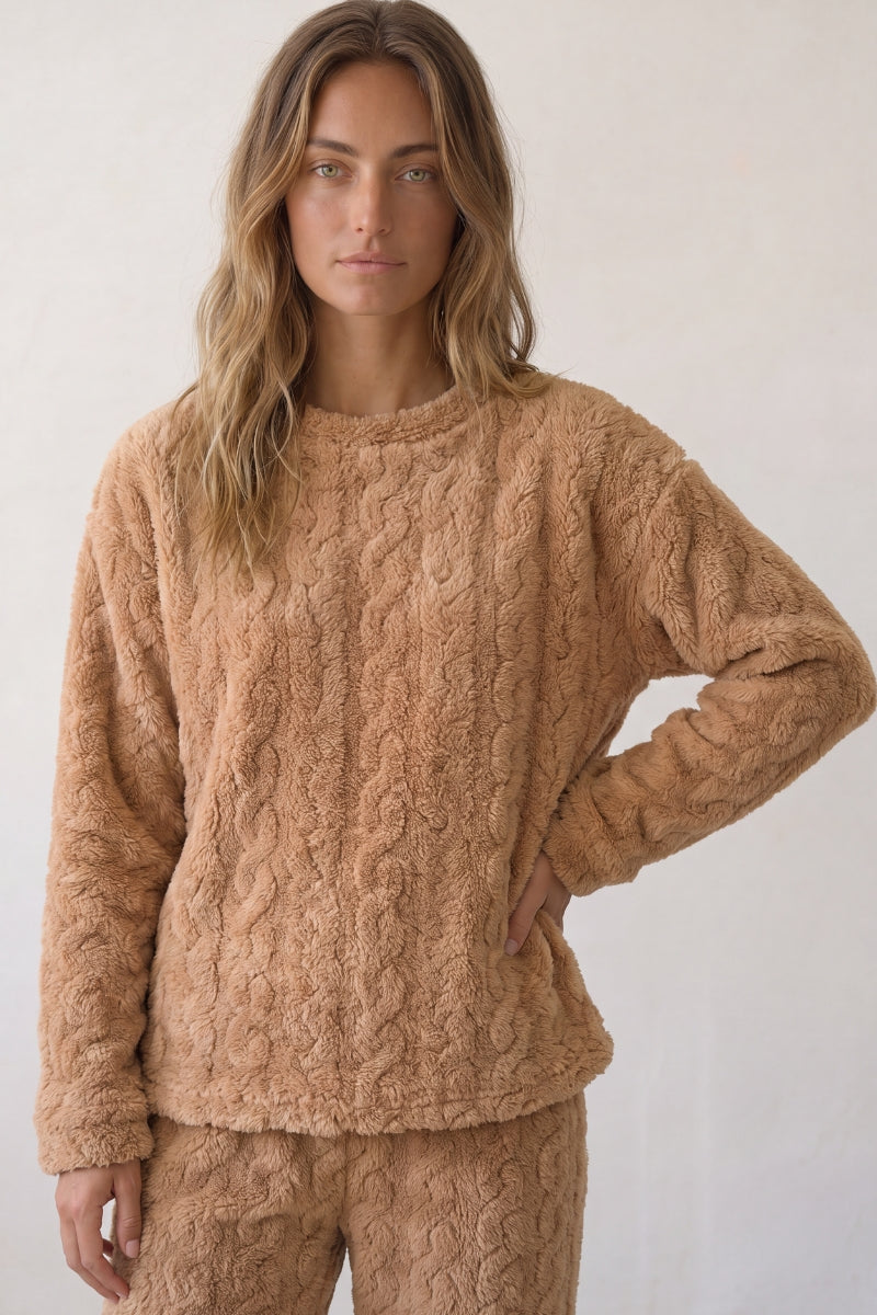 Warmer Schlafanzug Camel, dichte Waffelstruktur aus Kuschelfleece, Winter-Pyjama für Damen zum Einkuscheln, Vorderansicht