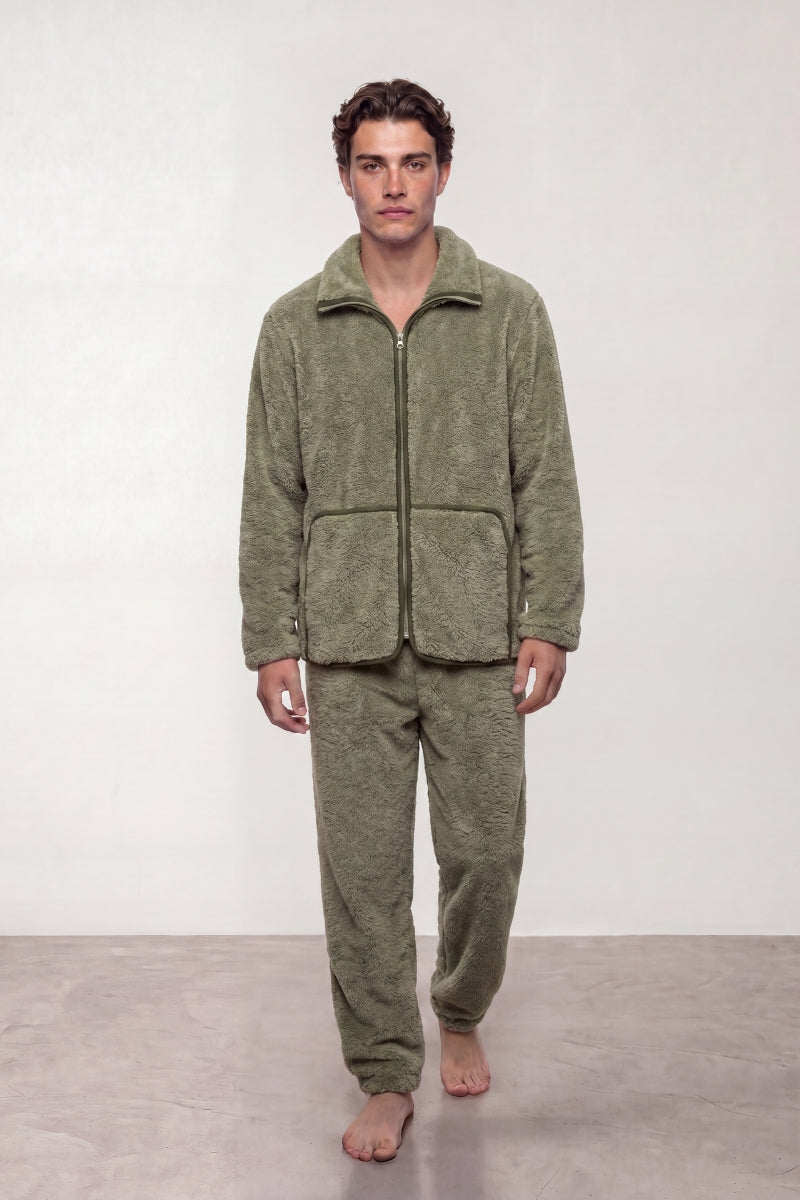 Warmer Schlafanzug Khaki Herren, dichtes Kuschelfleece, Winter-Pyjama für Herren, Detailansicht der Verarbeitung