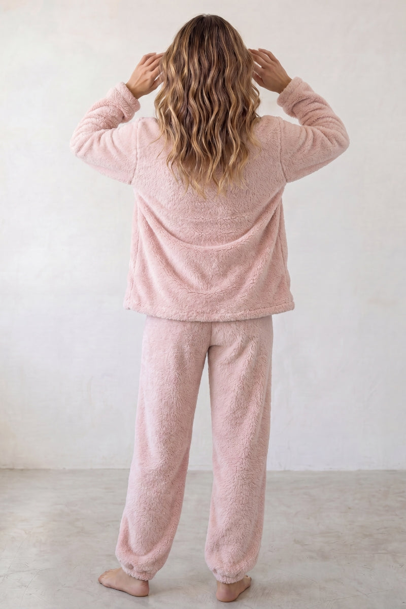 Warmer Schlafanzug Rosé mit weißer Paspel, dichte Waffelstruktur aus Kuschelfleece, Winter-Pyjama für Damen, Rückansicht