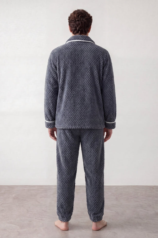Warmer Schlafanzug Schalkragen Herren, dichtes Kuschelfleece, Winter-Pyjama für Herren zum Einkuscheln, Rückansicht