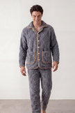 Warmer Schlafanzug Waffelstruktur Grau Herren, dichtes Kuschelfleece, Winter-Pyjama für Herren zum Einkuscheln, Vorderansicht